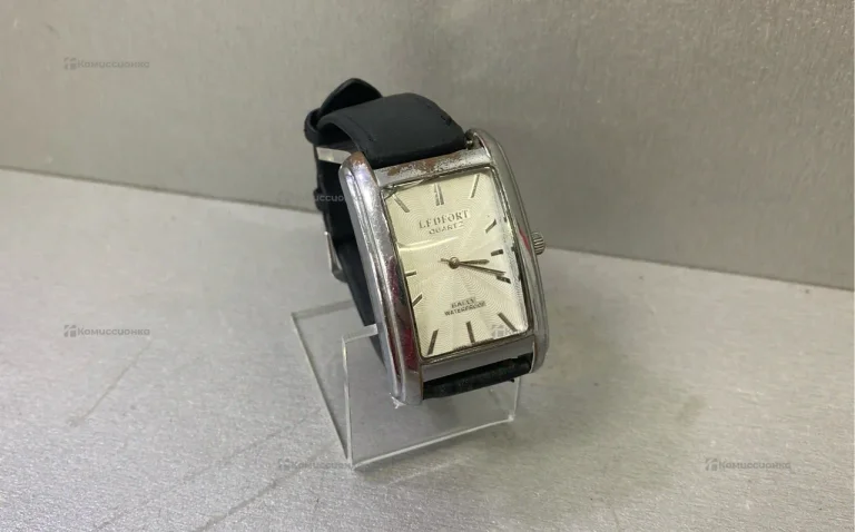 Часы Ledfort