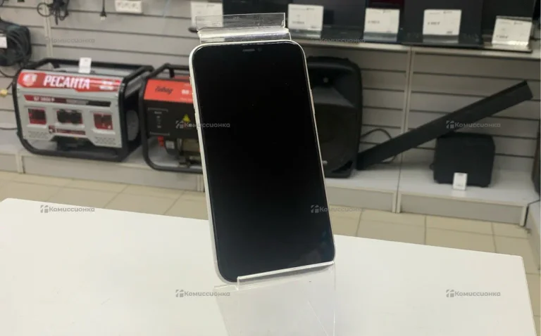 Apple iPhone 11 4/128 ГБ