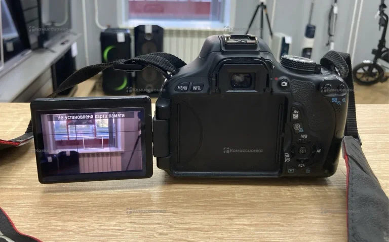 Фотоаппарат  NIKON EOS 600D