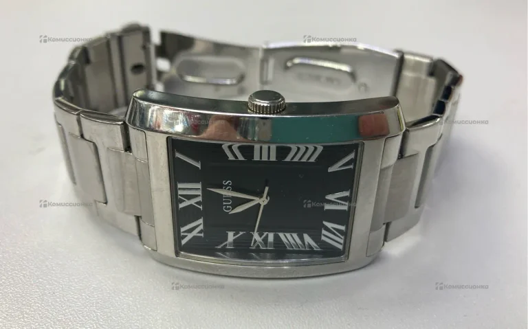Часы  GUESS