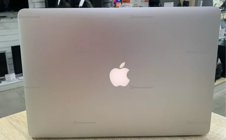 Ноутбук  MacBook Pro (2015)