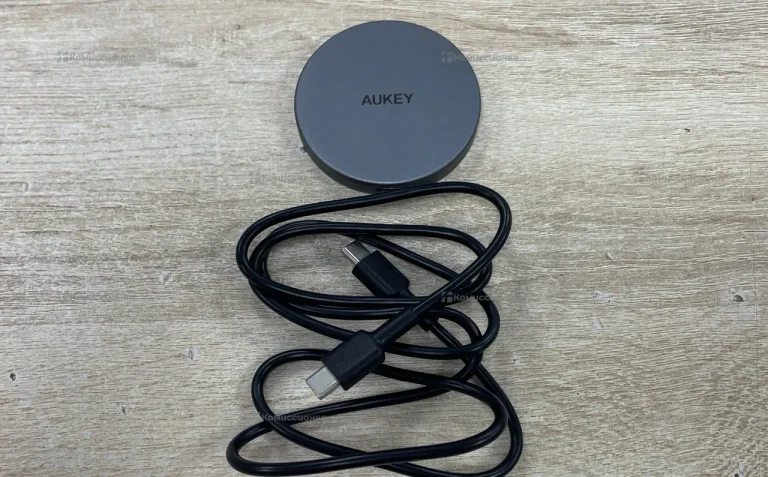 Беспроводная зарядка Aukey 15W