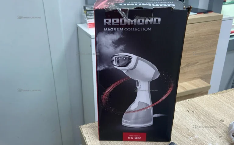 Отпариватель Redmond RHS-6802