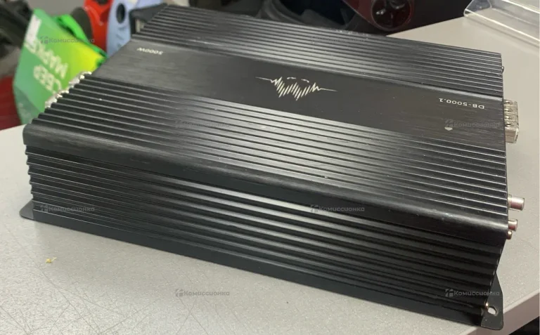 Усилитель  Momo DB 1.5000