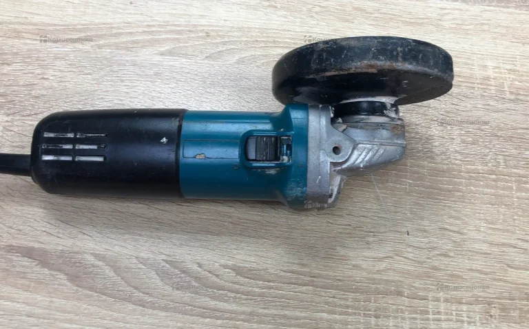 УШМ Makita 9558HNR