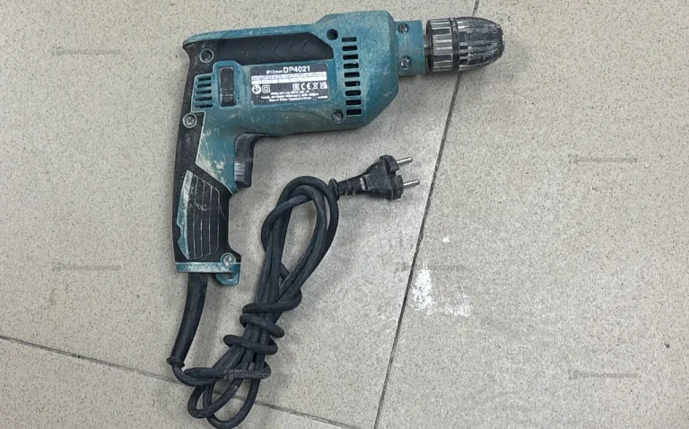 Дрель Makita DP4021