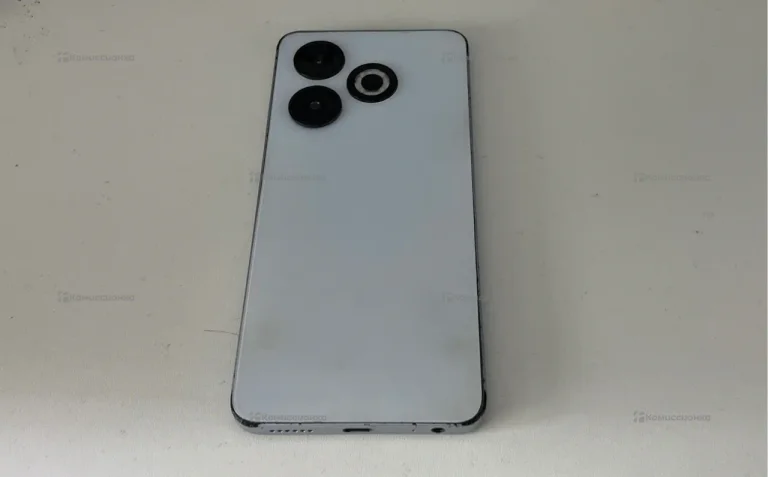 Infinix Smart 8 3/64 ГБ