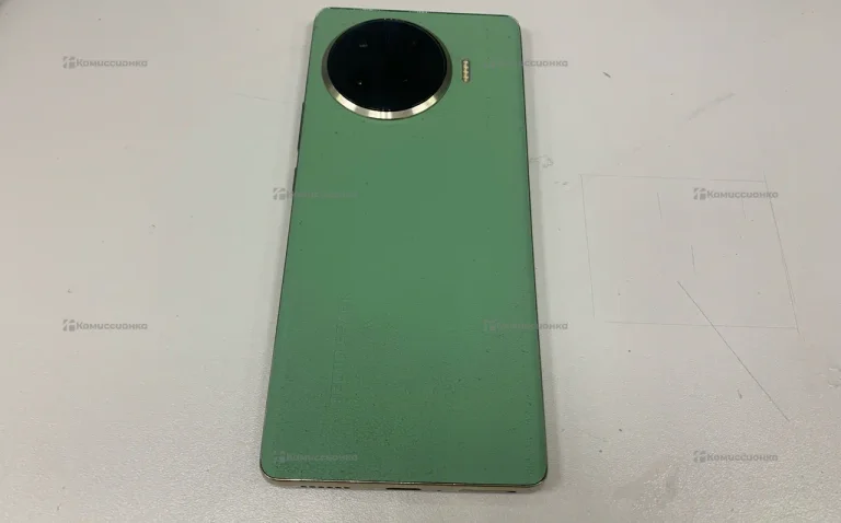 Tecno Spark 20 Pro+ 8/256 ГБ