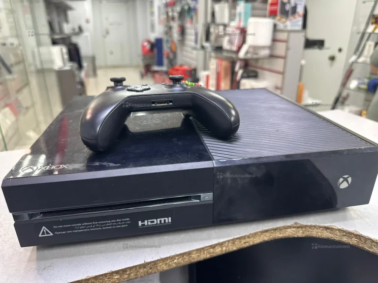 Приставка Xbox One 500Gb