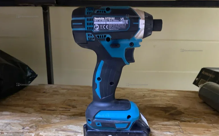 Винтоверт Makita DTD152