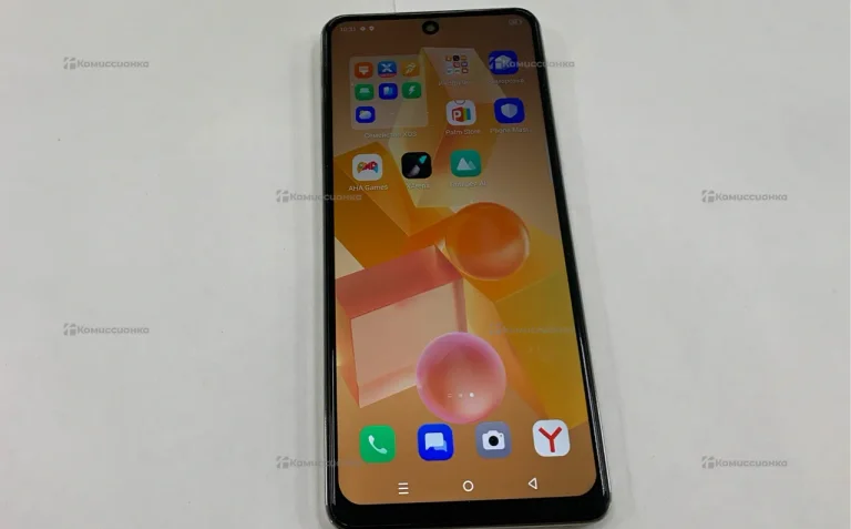 Infinix HOT 40 8/128 ГБ