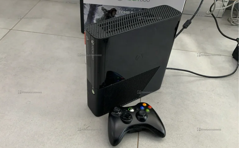 Приставка Xbox 360 (Игровые приставки)