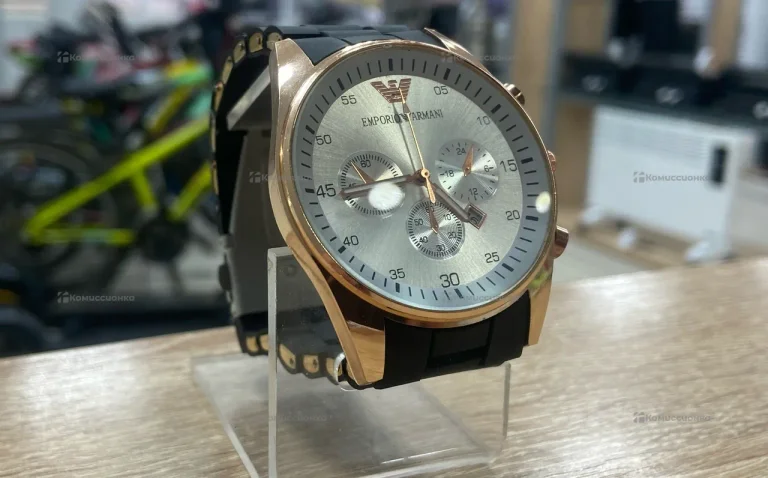 Часы Armani
