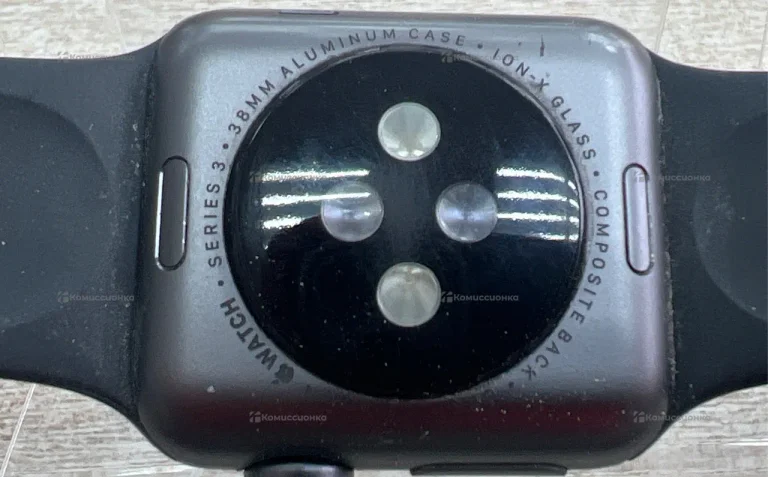 Часы  Apple Watch Series 3 38 mm
