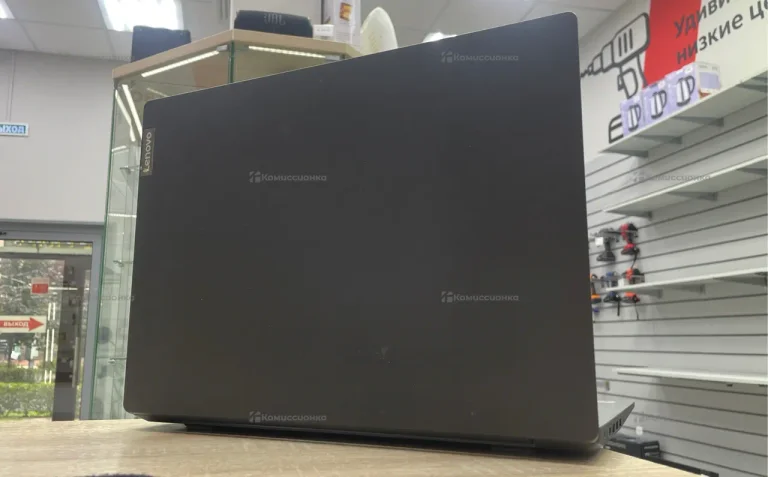 Ноутбук  lenovo 82c6