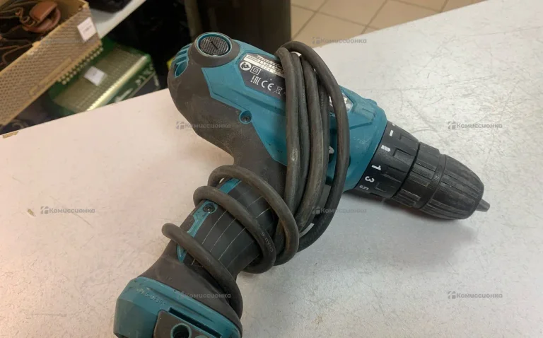 Сетевая дрель шуруповерт Makita DF0300
