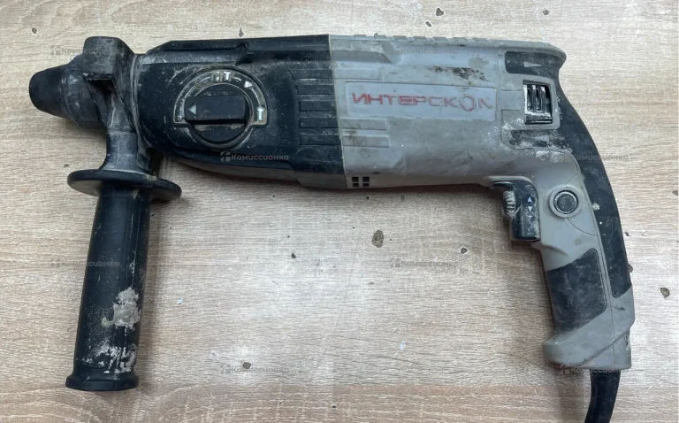 Перфоратор Интерскол П-26/800ЭР