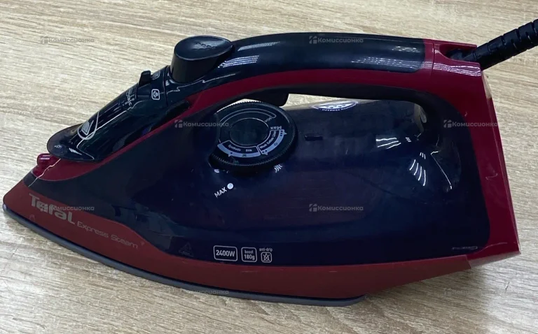 Утюг Tefal AM0-2424