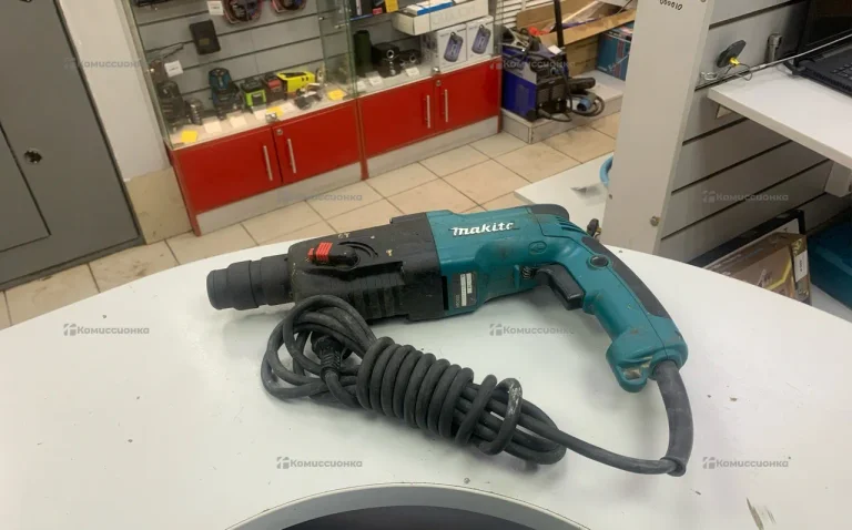 Перфоратор makita