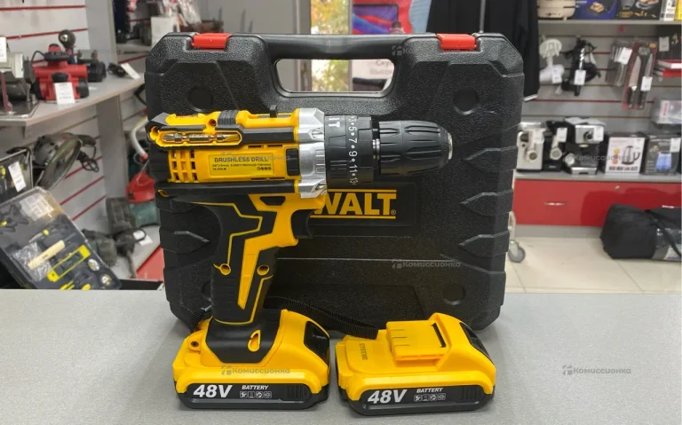 дрель-шуруповерт Dewalt 48V реплика