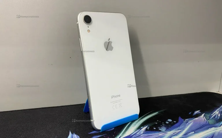 Телефон Apple iPhone XR 3/64 ГБ