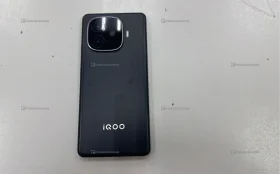 Vivo iQOO Z9 Turbo 12/256 ГБ