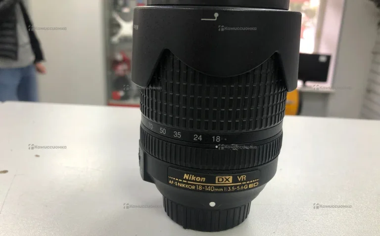 Объектив Nikon DX VR AF-S Nikkor 18-140mm 1:3.5-5.