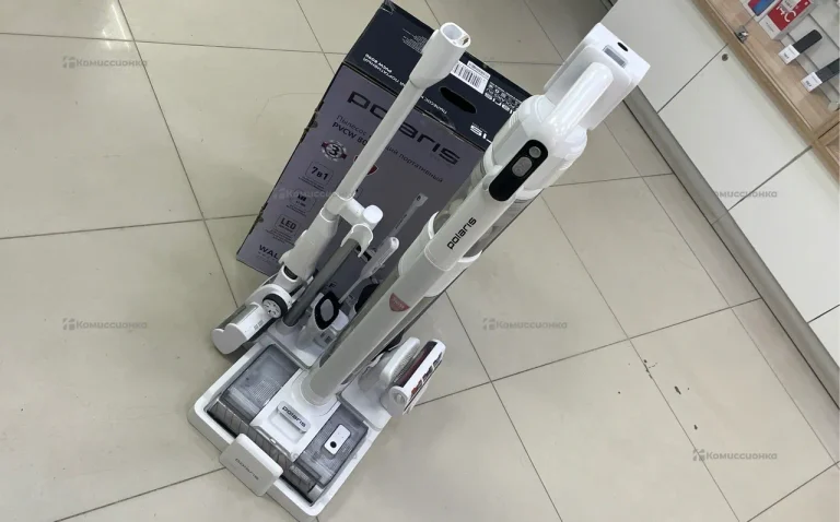 Пылесос Polaris PVCW8090