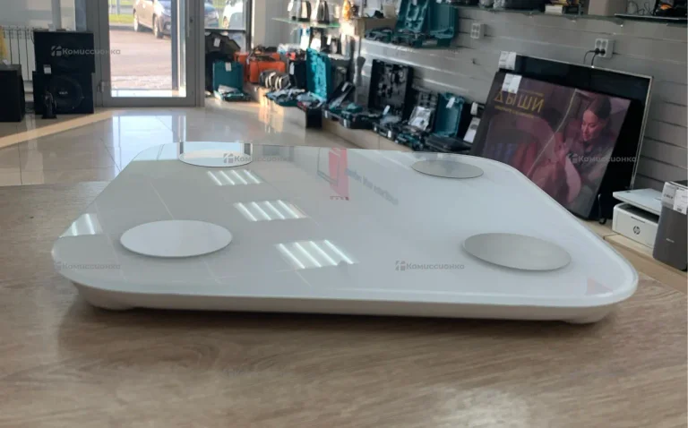 Весы  Xiaomi Mi Body Composition Scale