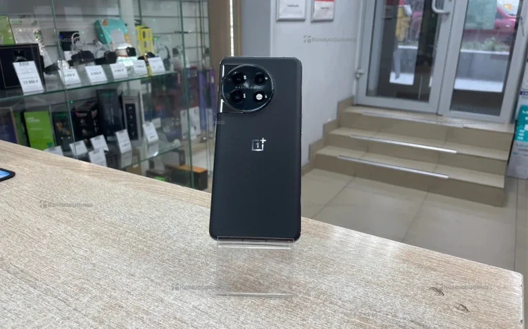 OnePlus 11 12/256 ГБ