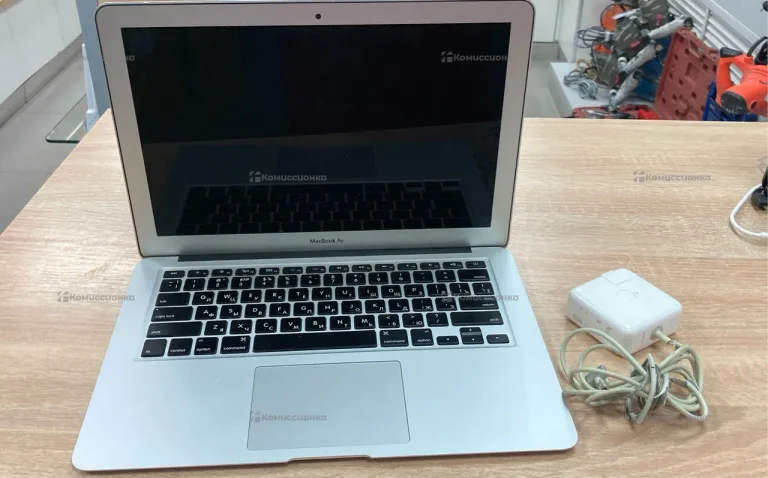 Ноутбук MacBook Air 13 (early 2014)i5 4/128