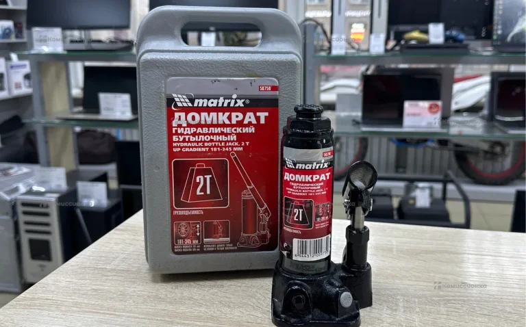 Домкрат Автомобильный  Гидравлический бутылочный