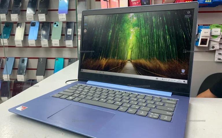 Ноутбук  LENOVO 81VS