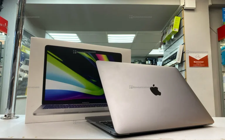 MacBook Pro 2022 M2