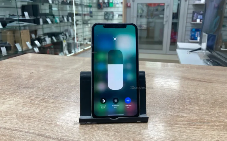 Apple iPhone XS 4/64 ГБ