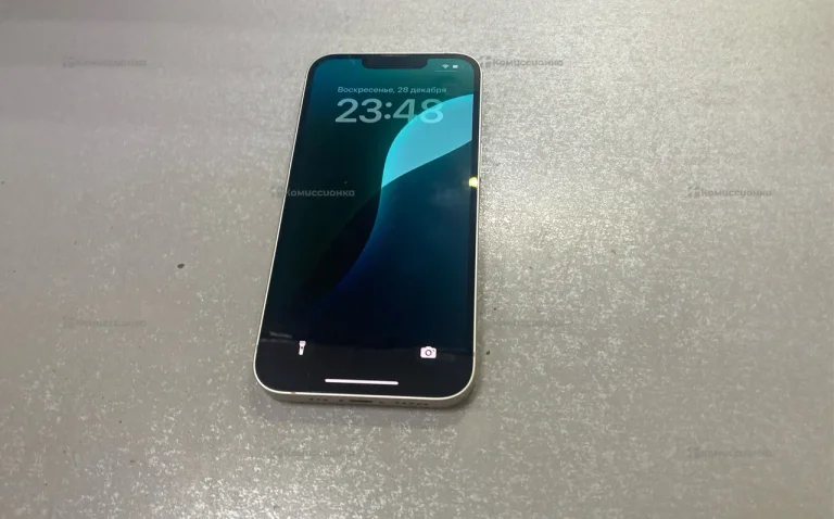 Apple iPhone 13 4/128 ГБ акб89%