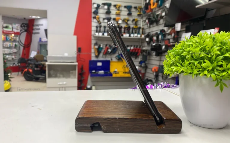 Apple iPhone X 3/64 ГБ