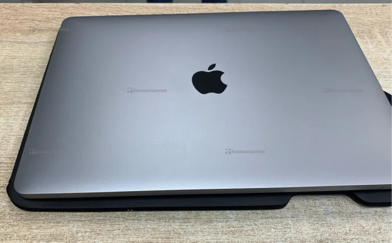 Ноутбук  MacBook Pro 13-inch M2 (2022)