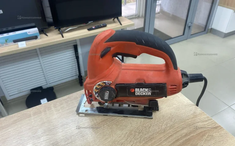 Лобзик Black&Decker ks800s