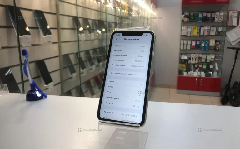 Apple iPhone 11 4/64 ГБ