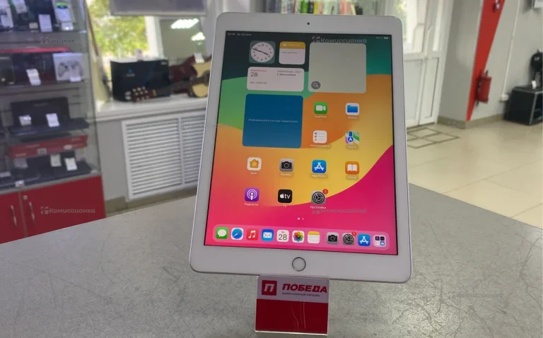 Планшет Apple iPad (6-го поколения) 32 гб