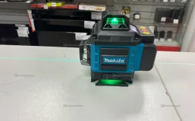 Лазерный уровень Makita.