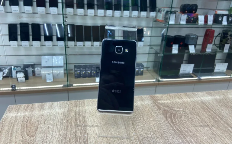 Samsung Galaxy A3 1/16 ГБ