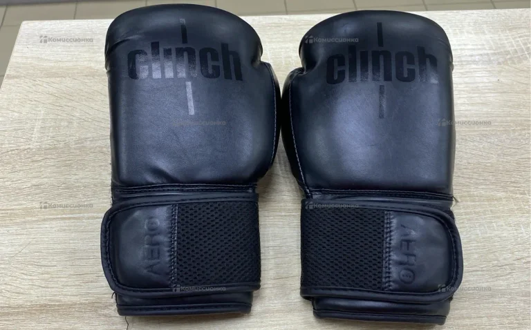 Перчатки боксерские Clinch 10oz