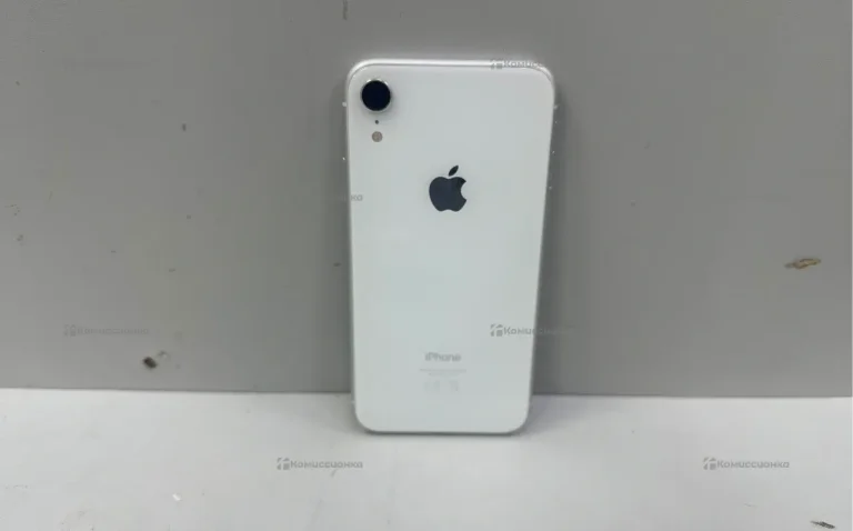 Apple iPhone XR 3/128 ГБ
