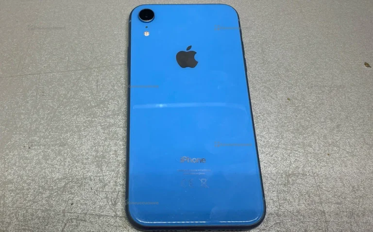 Apple iPhone XR 3/64 ГБ