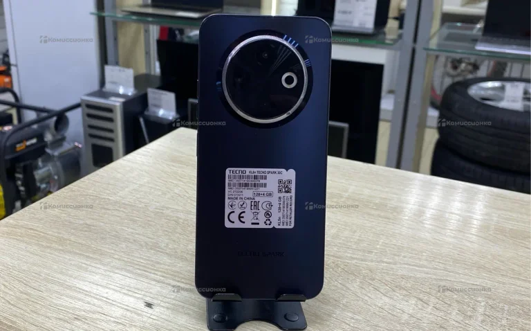 Tecno Spark 30C 4/128 ГБ