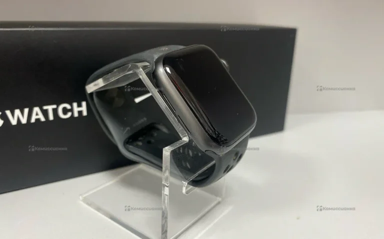 Часы Apple Watch SE 40mm