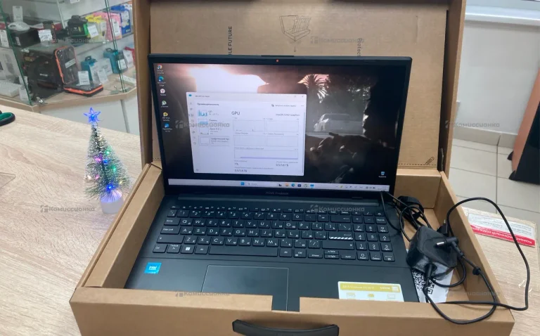 Ноутбук  asus vivobook