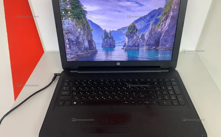 Ноутбук HP 15 (E2-6110/8GB/64GB)